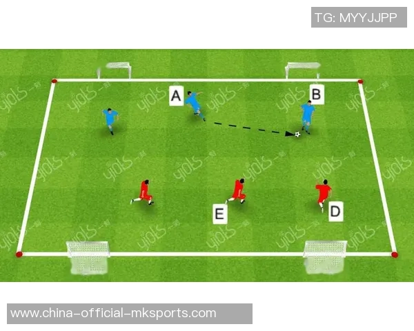 提升足球中场控球与传球技巧的专业训练视频分享与解析